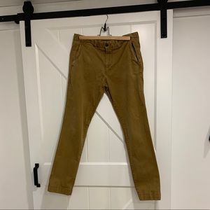 Men Gap Slim Fit Khakis 31x30